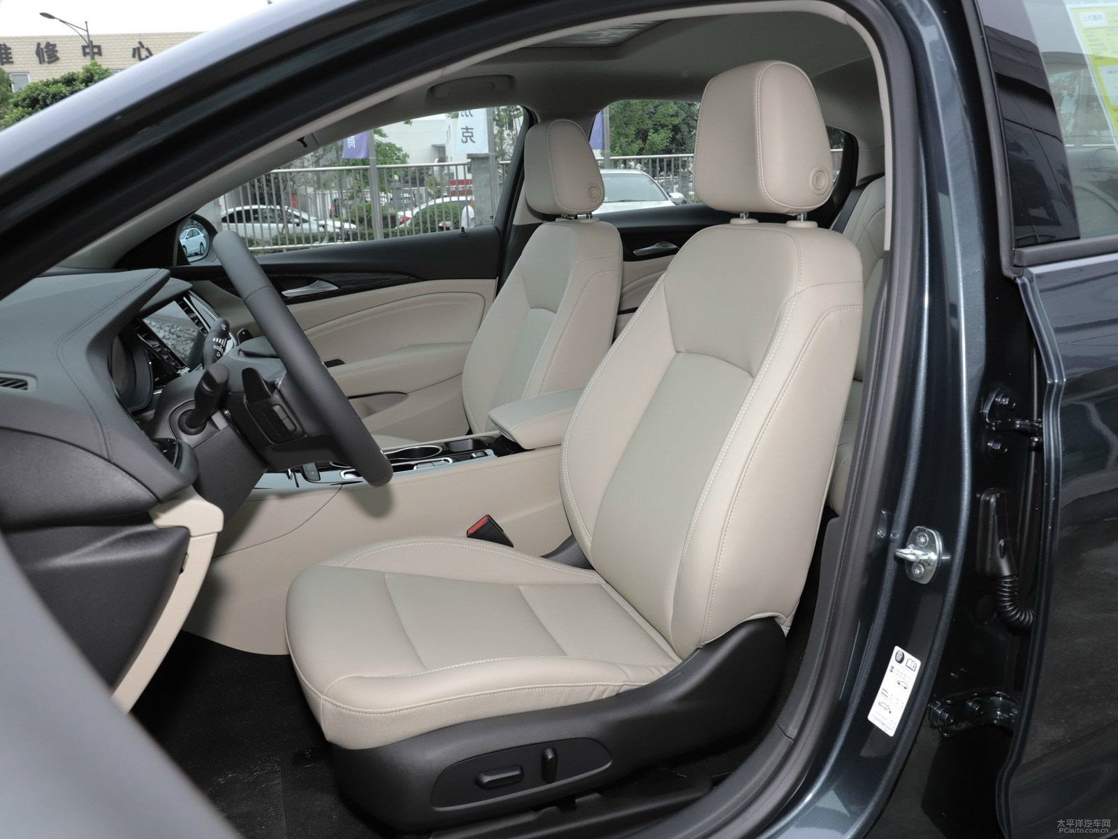 君威 2020款 552T 精英型內(nèi)飾