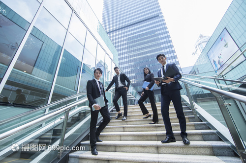 高檔商務環境里的商務人士